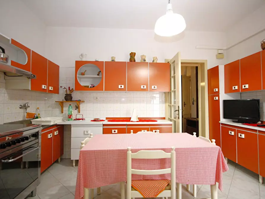 Immagine 28 di Casa bifamiliare in vendita  in Via Galilei a Matino