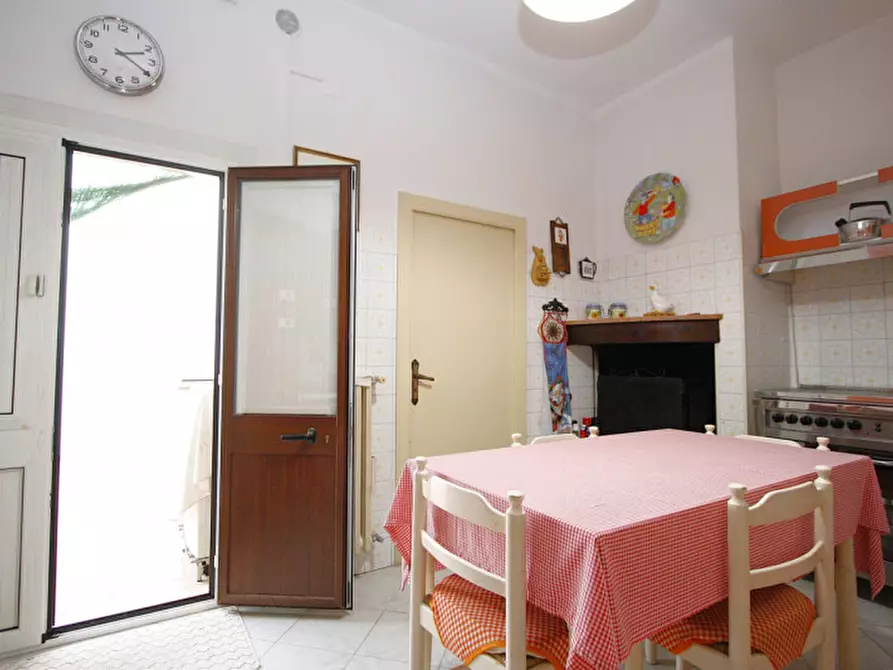 Immagine 32 di Casa bifamiliare in vendita  in Via Galilei a Matino