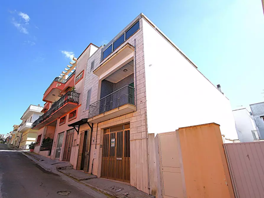 Immagine 44 di Casa bifamiliare in vendita  in Via Galilei a Matino