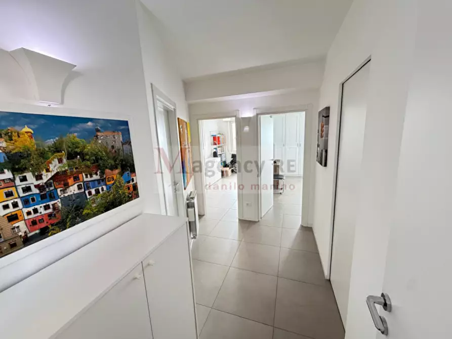 Immagine 14 di Appartamento in vendita  in Corso Giuseppe Garibaldi 623 a Reggio Di Calabria