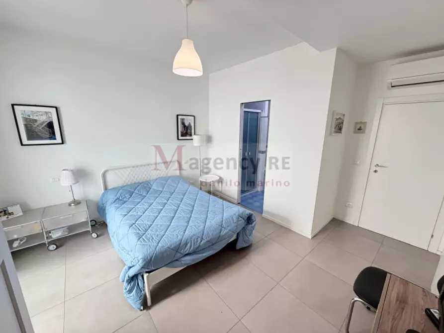 Immagine 17 di Appartamento in vendita  in Corso Giuseppe Garibaldi 623 a Reggio Di Calabria