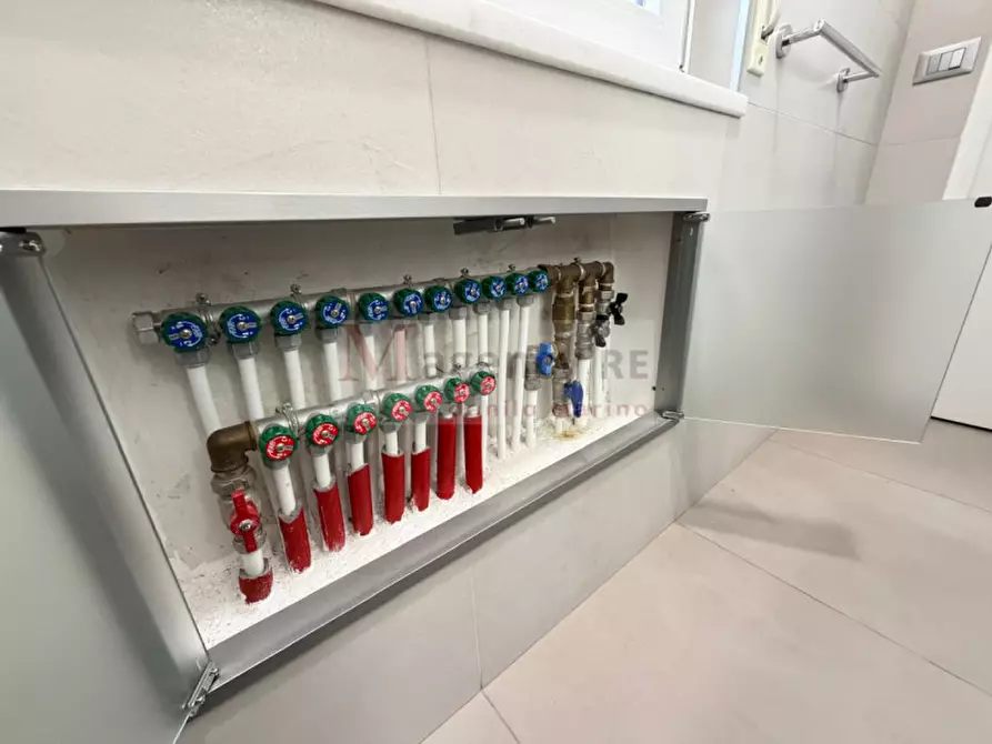 Immagine 24 di Appartamento in vendita  in Corso Giuseppe Garibaldi 623 a Reggio Di Calabria