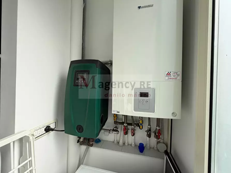 Immagine 25 di Appartamento in vendita  in Corso Giuseppe Garibaldi 623 a Reggio Di Calabria