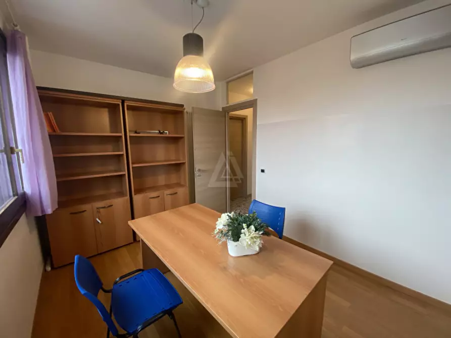 Immagine 12 di Appartamento in vendita  a Castelfranco Veneto