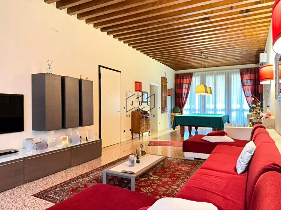 Immagine 2 di Appartamento in vendita  in Via Roma a Oderzo