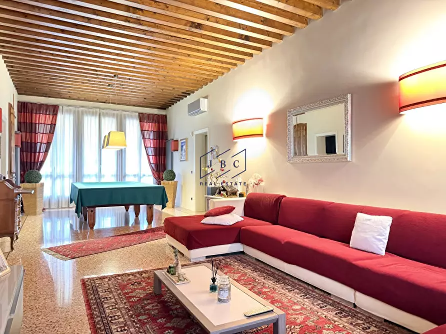 Immagine 3 di Appartamento in vendita  in Via Roma a Oderzo