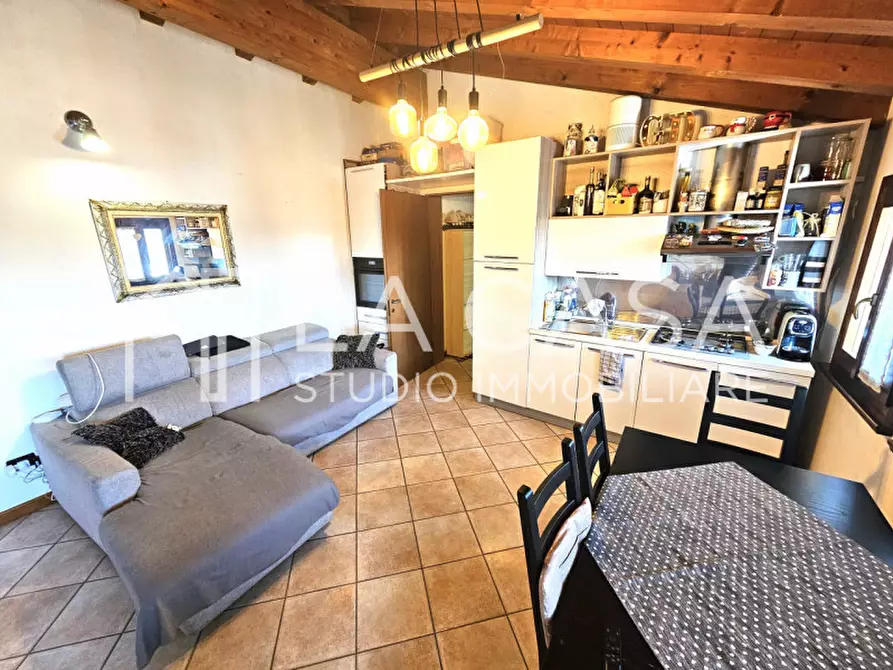 Immagine 3 di Appartamento in vendita  in Borgo Sant'Antonio, 5 a Valvasone Arzene