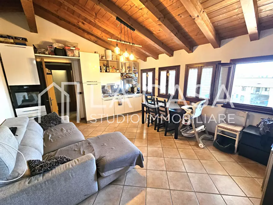 Immagine 4 di Appartamento in vendita  in Borgo Sant'Antonio, 5 a Valvasone Arzene