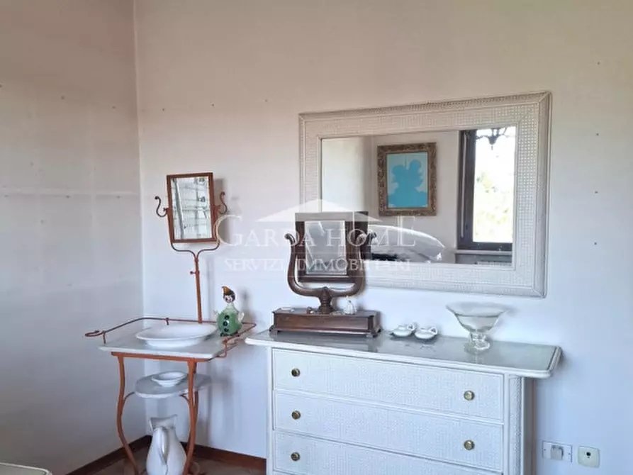 Immagine 11 di Appartamento in vendita  in Via michelangelo a Desenzano Del Garda
