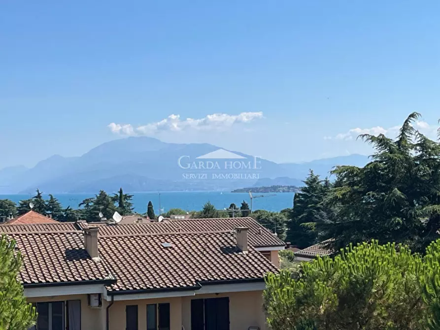 Immagine 17 di Appartamento in vendita  in Via michelangelo a Desenzano Del Garda