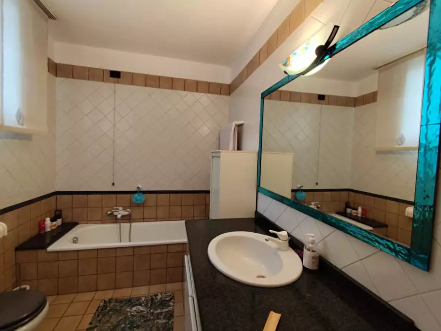 Immagine 11 di Appartamento in affitto  a Vicenza