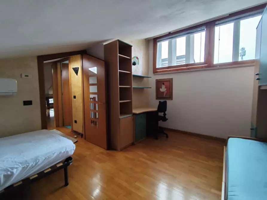 Immagine 21 di Appartamento in affitto  a Vicenza