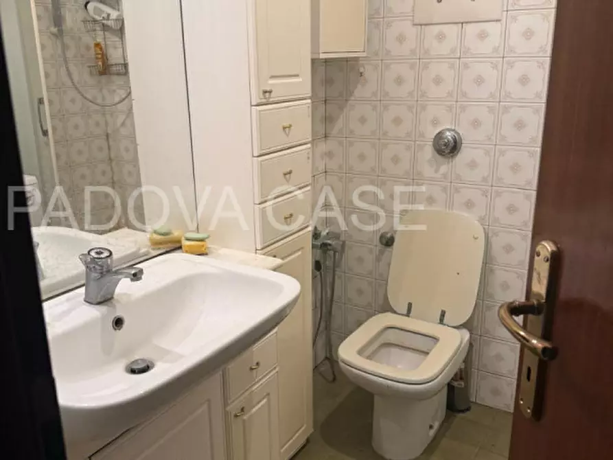 Immagine 10 di Appartamento in vendita  in via Palestro a Padova