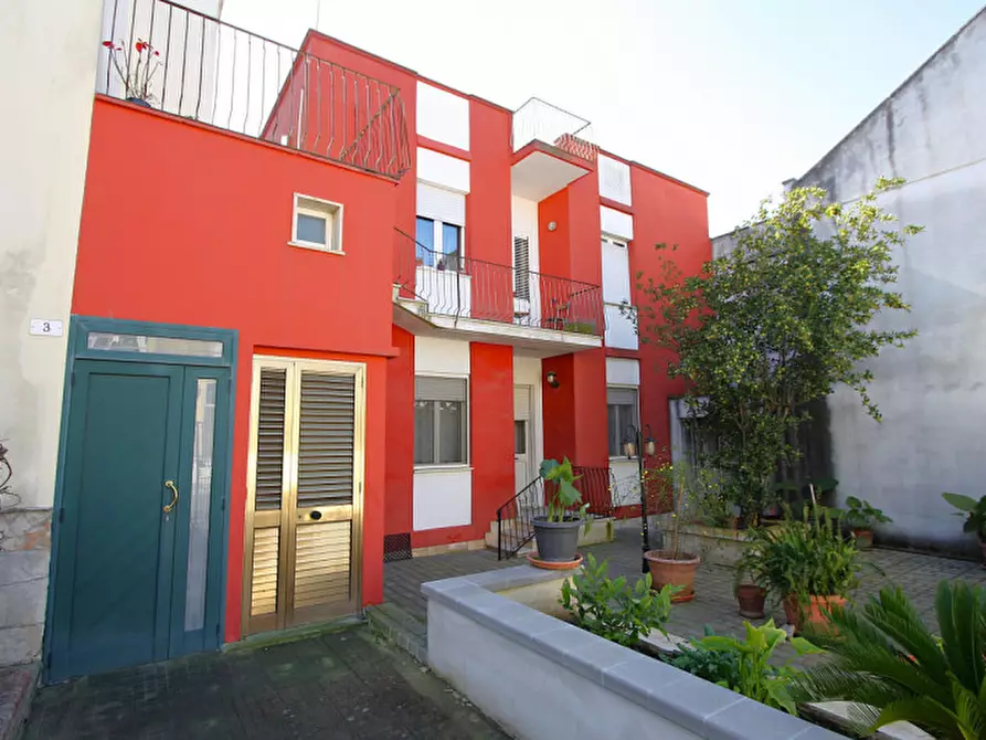 Immagine 29 di Appartamento in vendita  in Via Don Minzoni a Matino