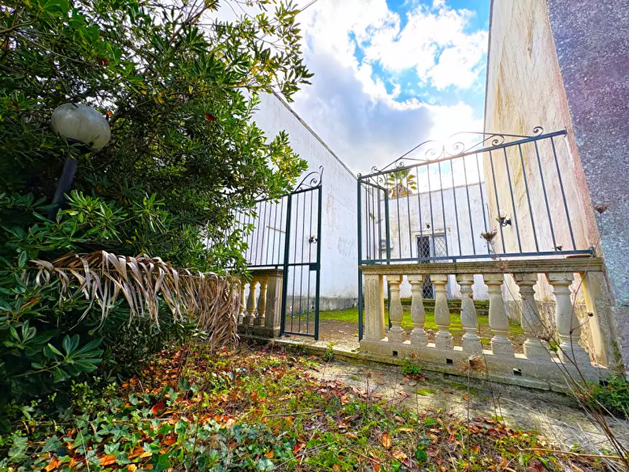 Immagine 39 di Villa in vendita  in via IV NOVEMBRE 199 a Carmiano