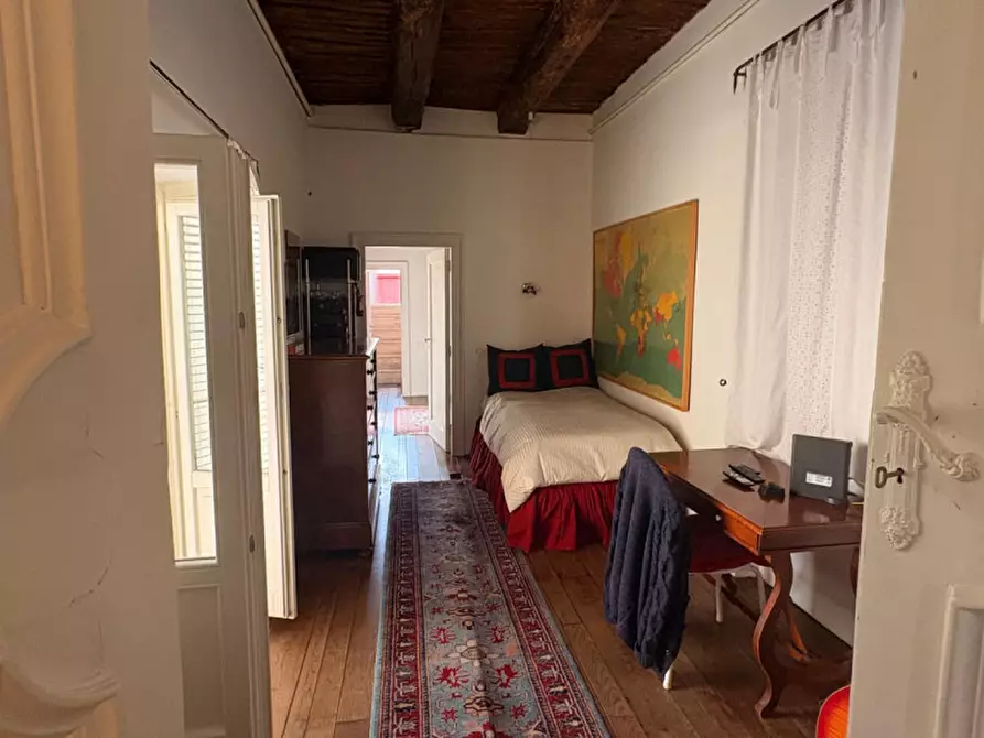 Immagine 8 di Appartamento in vendita  in via purgatorio a Torre Del Greco