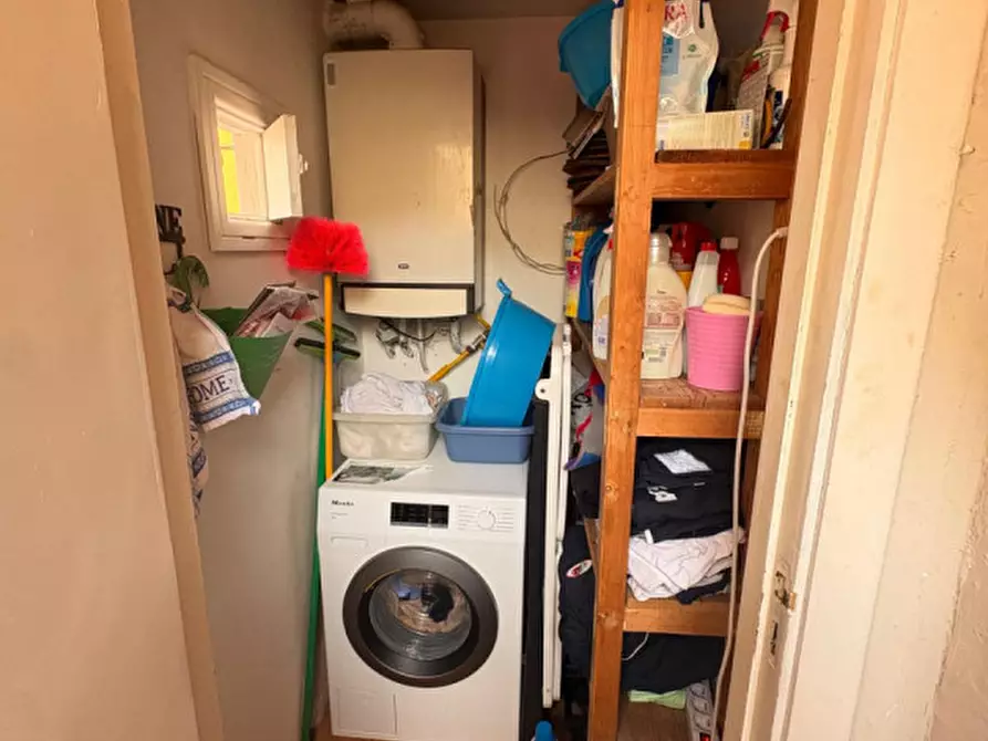 Immagine 21 di Appartamento in vendita  in via purgatorio a Torre Del Greco