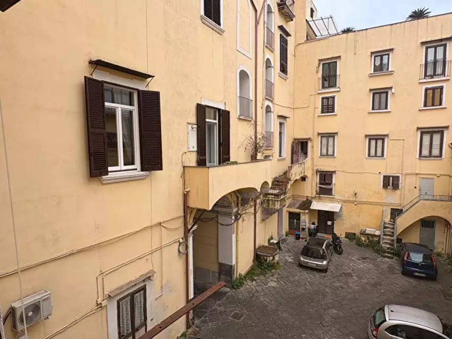 Immagine 29 di Appartamento in vendita  in via purgatorio a Torre Del Greco