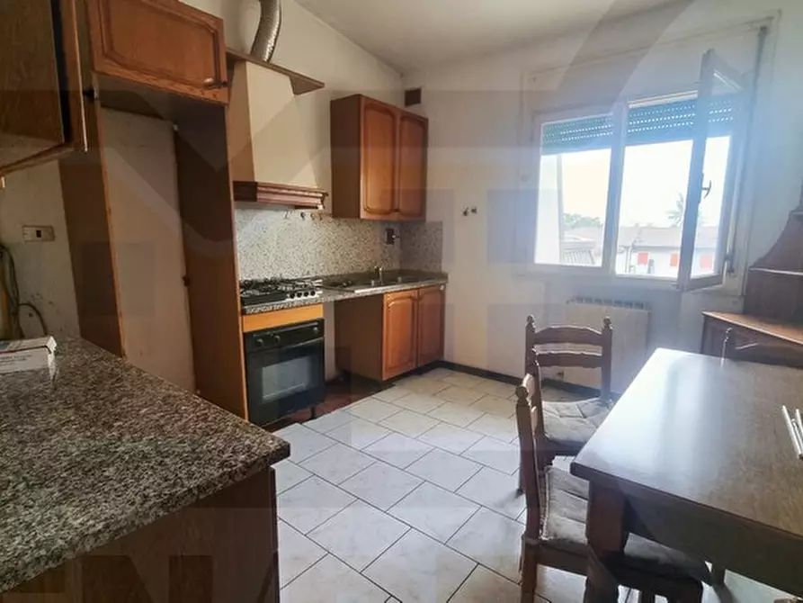 Immagine 6 di Appartamento in vendita  in Via Giuseppe Massarenti a Castel Bolognese