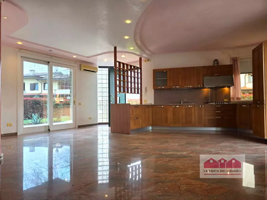 Immagine 12 di Casa indipendente in vendita  in Via Capovilla a Isola Vicentina