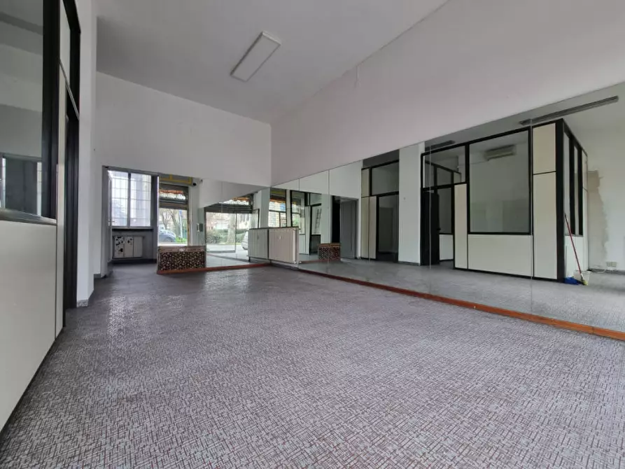 Immagine 4 di Laboratorio in affitto  in VIA PISTOIESE a Firenze