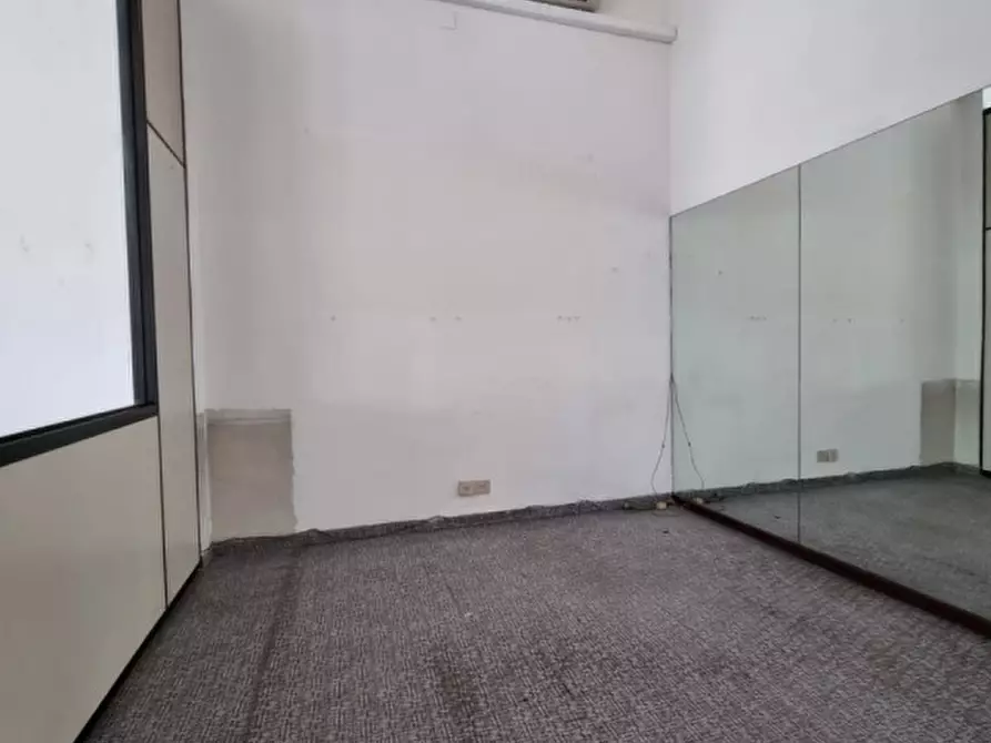 Immagine 6 di Laboratorio in affitto  in VIA PISTOIESE a Firenze