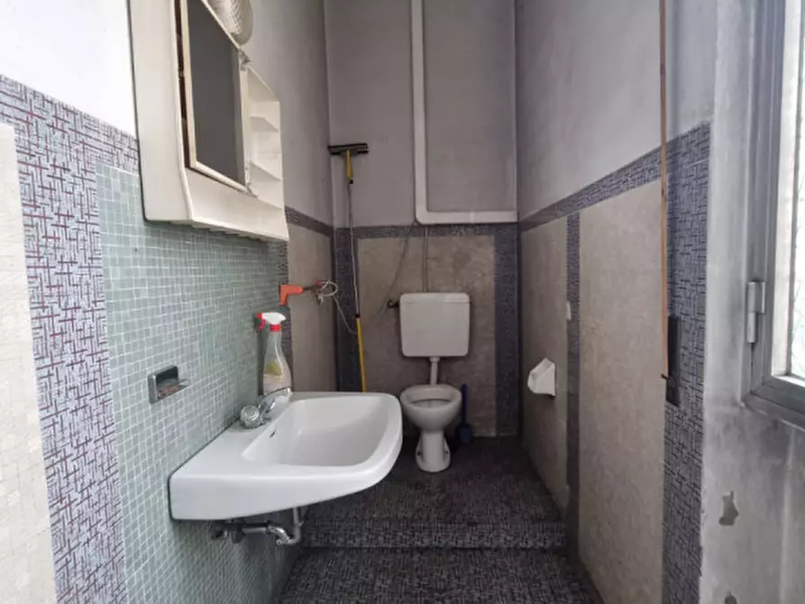 Immagine 7 di Laboratorio in affitto  in VIA PISTOIESE a Firenze