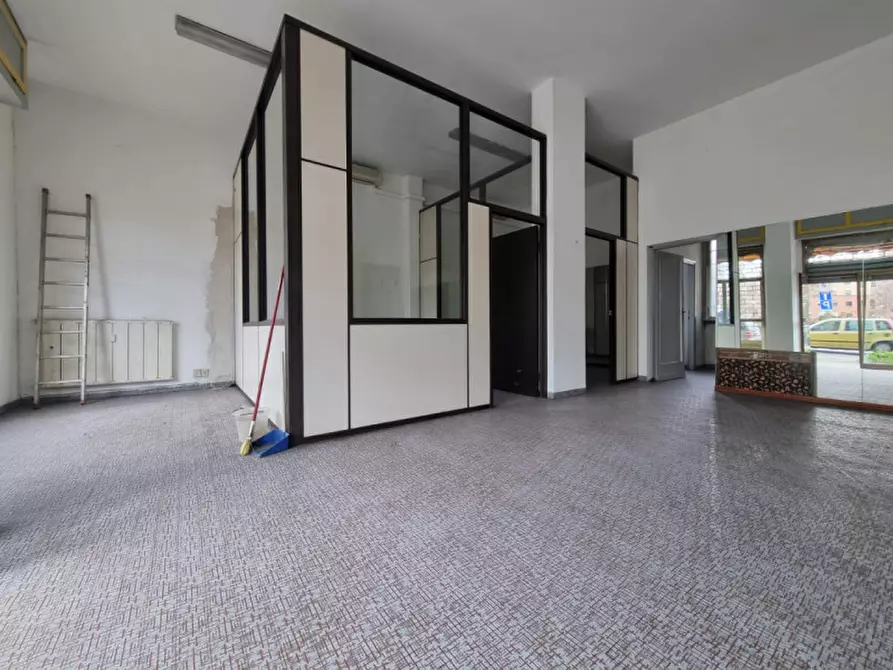 Immagine 9 di Laboratorio in affitto  in VIA PISTOIESE a Firenze