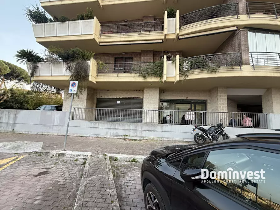 Immagine 6 di Posto auto in vendita  in Via Villa di Faonte a Roma
