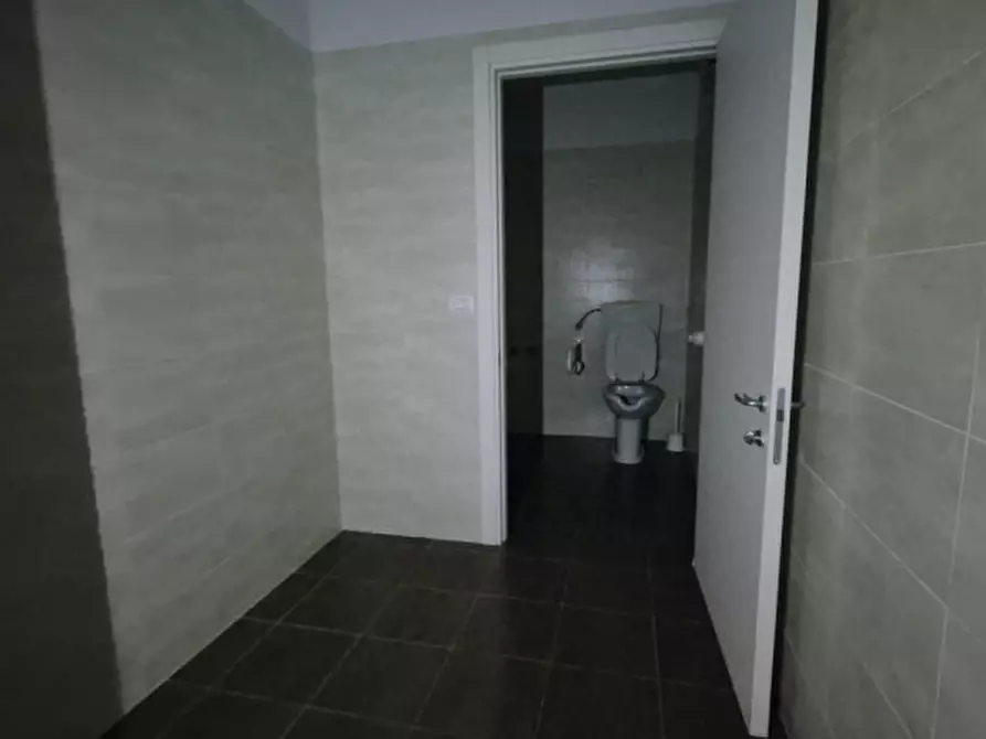 Immagine 9 di Ufficio in vendita  in VIA CAVOUR 20 a Cavezzo