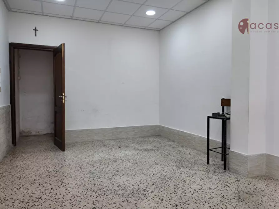 Immagine 3 di Negozio in vendita  in Via Piave 128 a Palermo