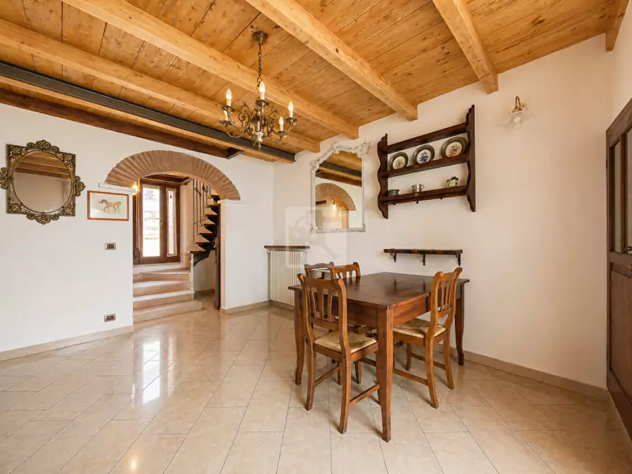 Immagine 8 di Appartamento in vendita  in Via Ugo Foscolo a Brenzone