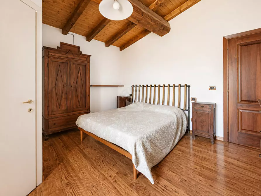 Immagine 12 di Appartamento in vendita  in Via Ugo Foscolo a Brenzone