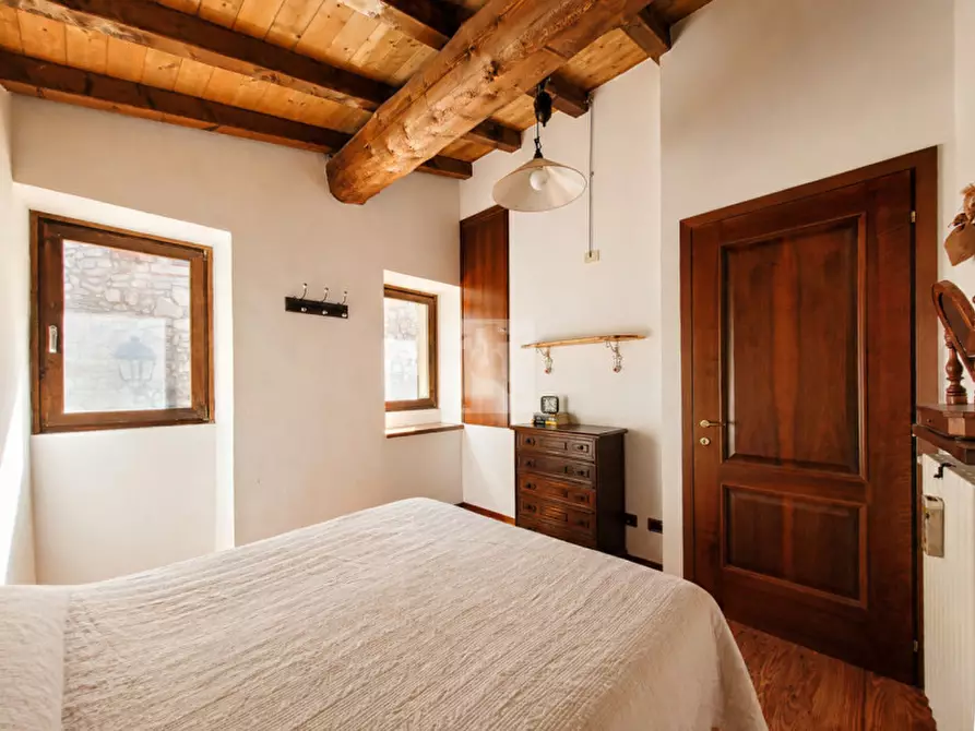 Immagine 18 di Appartamento in vendita  in Via Ugo Foscolo a Brenzone
