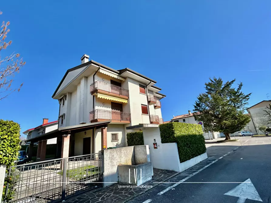 Immagine 44 di Appartamento in vendita  in Via Donatella Cesaro 23 a Fossalta Di Piave