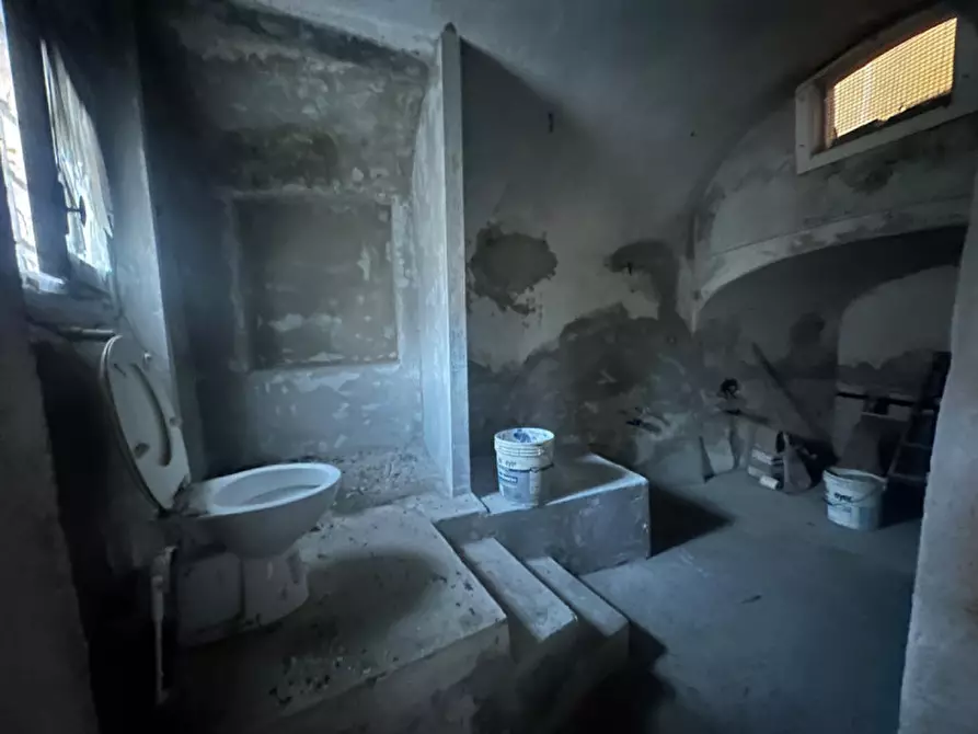 Immagine 7 di Magazzino in vendita  in Via Luigi Corsi a Savona