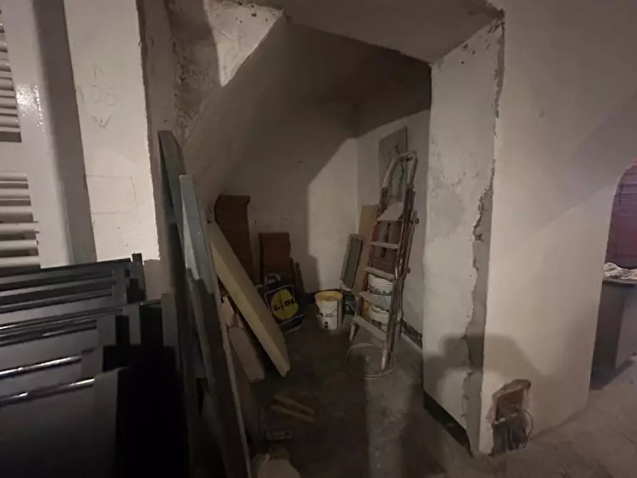 Immagine 10 di Magazzino in vendita  in Via Luigi Corsi a Savona