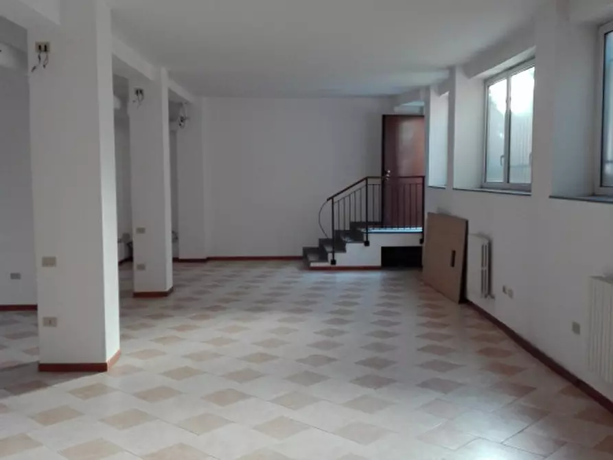 Immagine 1 di Laboratorio in vendita  in Via Apelle a Milano