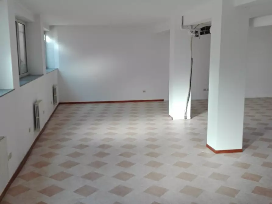 Immagine 2 di Laboratorio in vendita  in Via Apelle a Milano