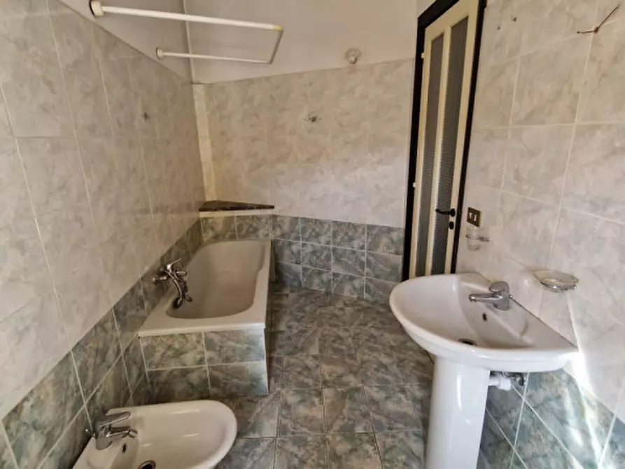 Immagine 4 di Appartamento in vendita  in Piazza Del Consolato a Altare