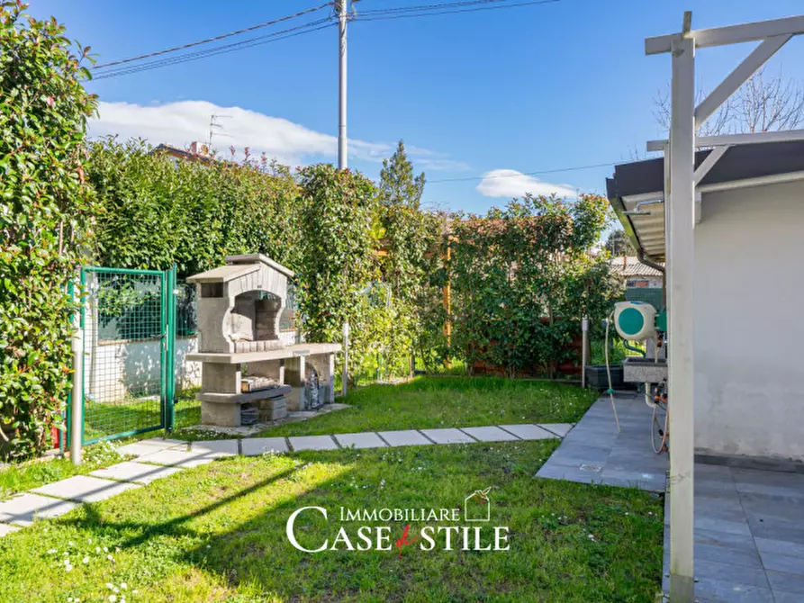 Immagine 1 di Casa bifamiliare in vendita  in Via Pisanello 21 a Ameglia