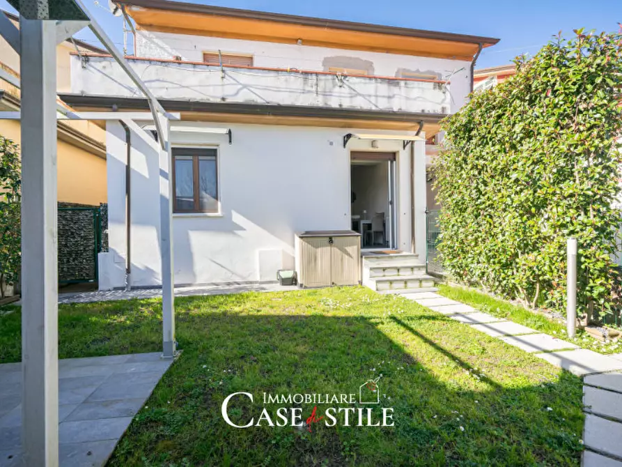 Immagine 20 di Casa bifamiliare in vendita  in Via Pisanello 21 a Ameglia