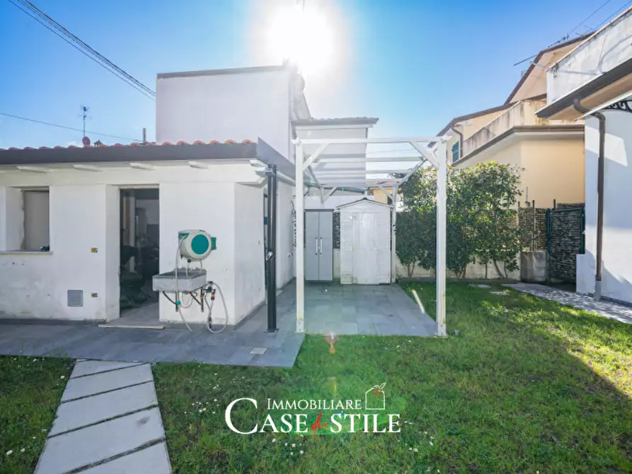 Immagine 22 di Casa bifamiliare in vendita  in Via Pisanello 21 a Ameglia