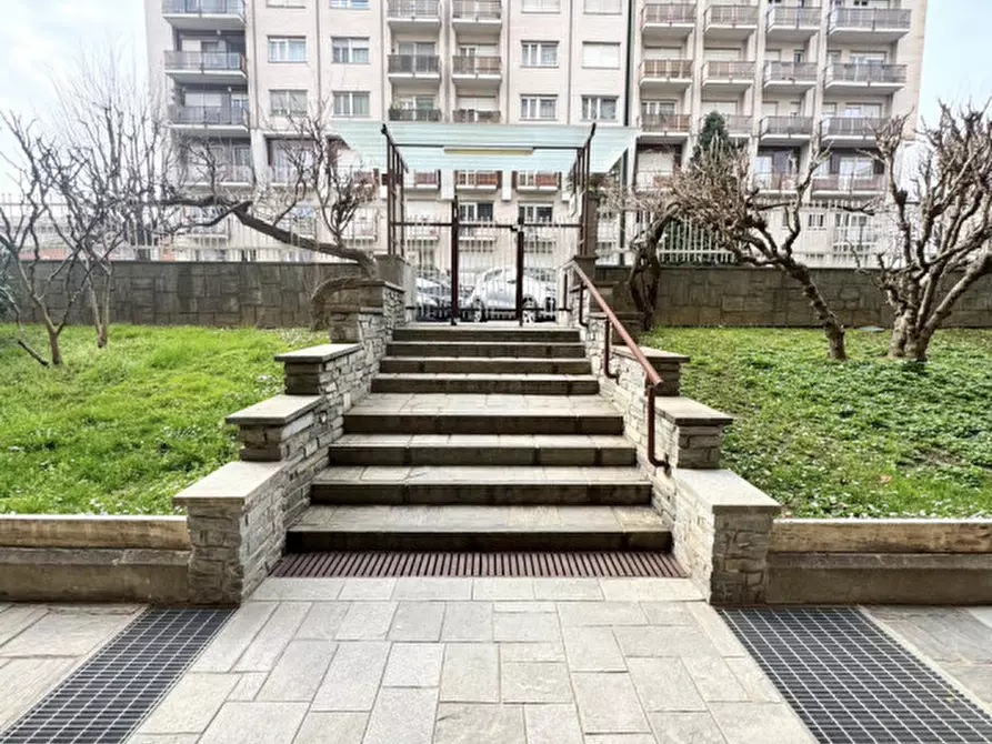 Immagine 2 di Appartamento in vendita  in Via Monte Ortigara 34 a Torino