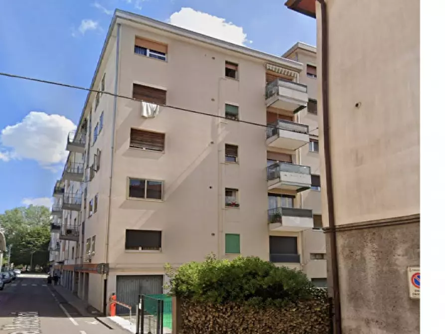 Immagine 3 di Appartamento in vendita  in Via Andrea Moroni 5 a Padova