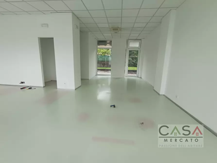 Immagine 4 di Negozio in affitto  in Via San Rocco 32 a Maniago