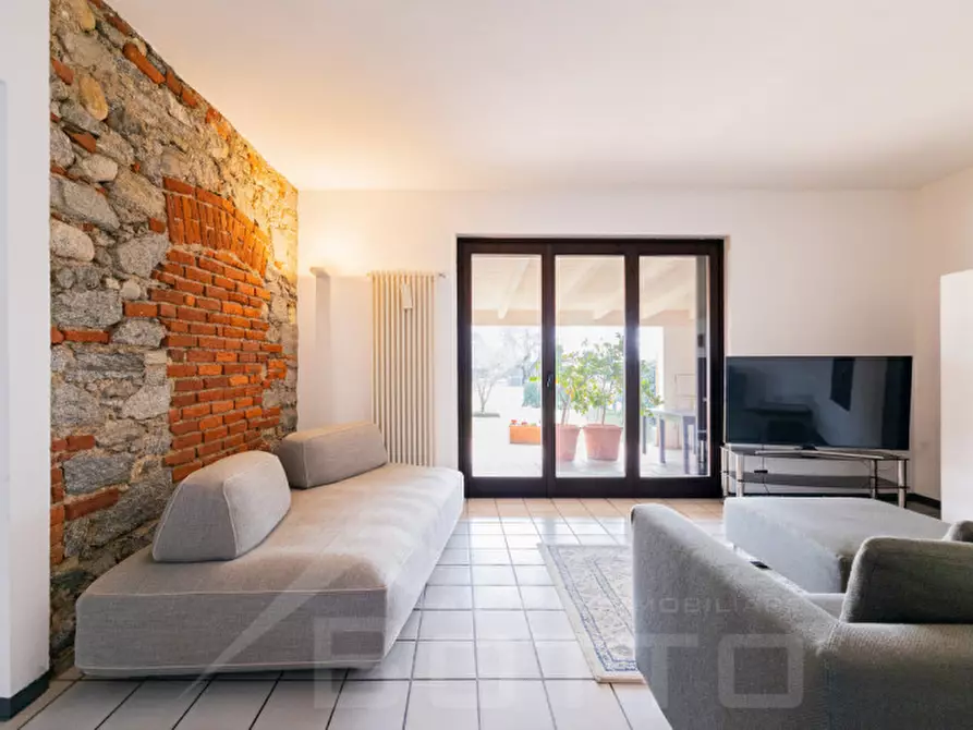 Immagine 10 di Casa indipendente in vendita  in Via Guglielmo Marconi 21 a Gattico-Veruno