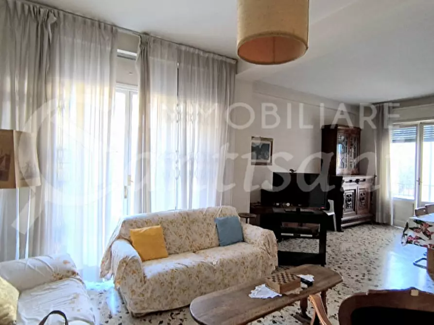 Immagine 1 di Appartamento in affitto  in Viale Eleonora Duse a Firenze