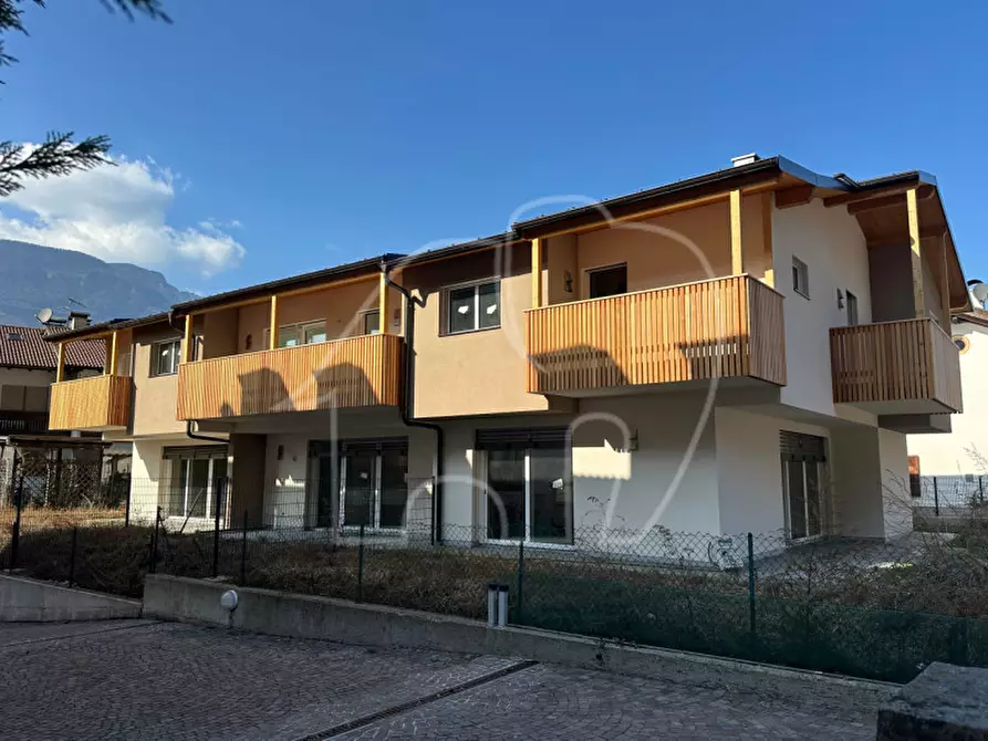Immagine 4 di Villetta a schiera in vendita  in Via Roma a Egna .Neumarkt.