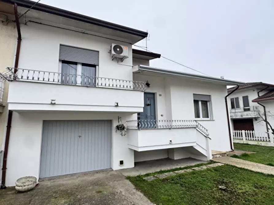 Immagine 7 di Casa bifamiliare in vendita  in Via XIV Luglio 99 a Giacciano Con Baruchella